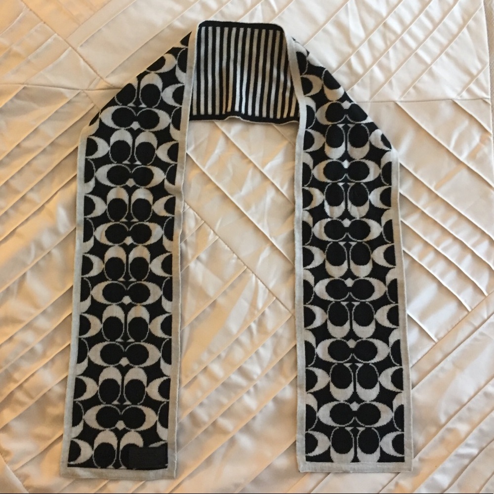 Wool Coach scarf